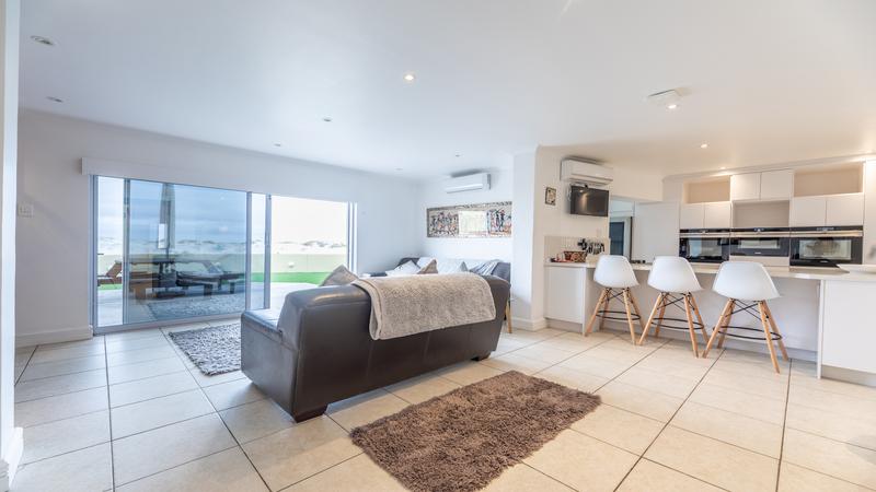 To Let 3 Bedroom Property for Rent in Van Riebeeckstrand Western Cape